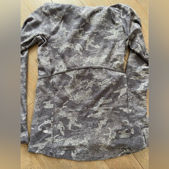 Lululemon Warm Stabilizer 1/2 Zip Hoodie Size 6 Incognito Camo - Picture 9 of 10